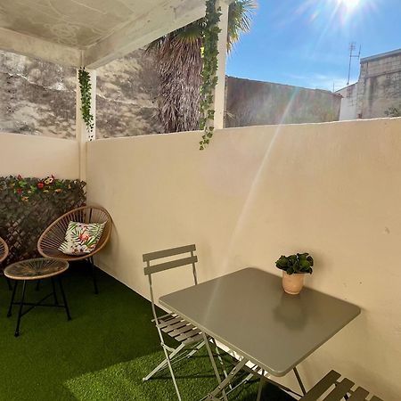 Escapade Vintage Avec Terrasse En Centre Historique Apartment La Rochelle  Bagian luar foto